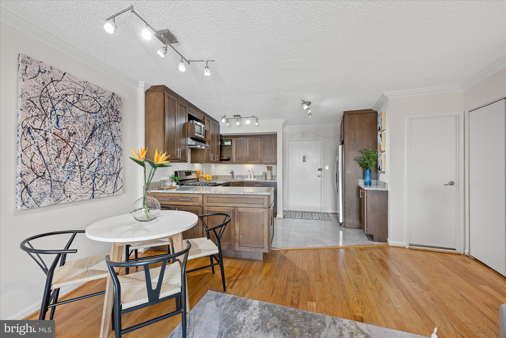 1239 Vermont Ave NW #1008