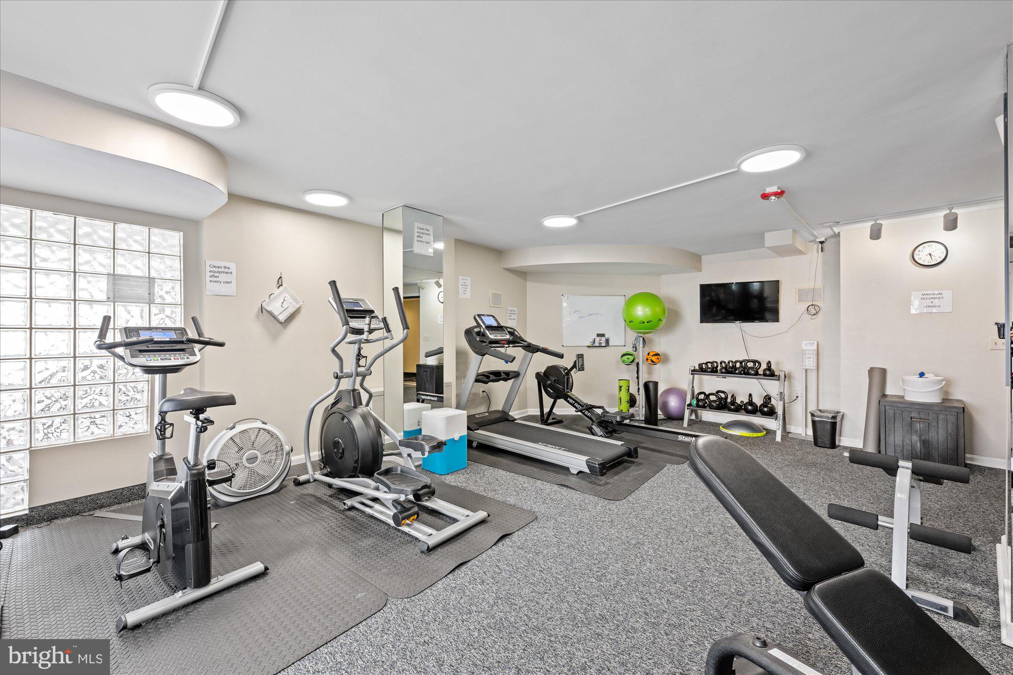 1239 Vermont Ave NW #1008