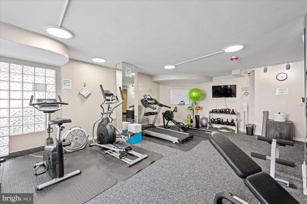 1239 Vermont Ave NW #1008