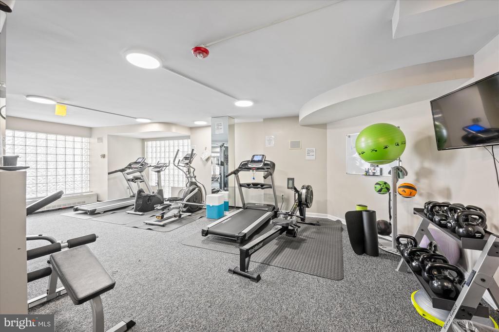 1239 Vermont Ave NW #1008