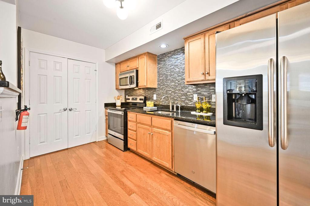 5414 1ST PL NW #402