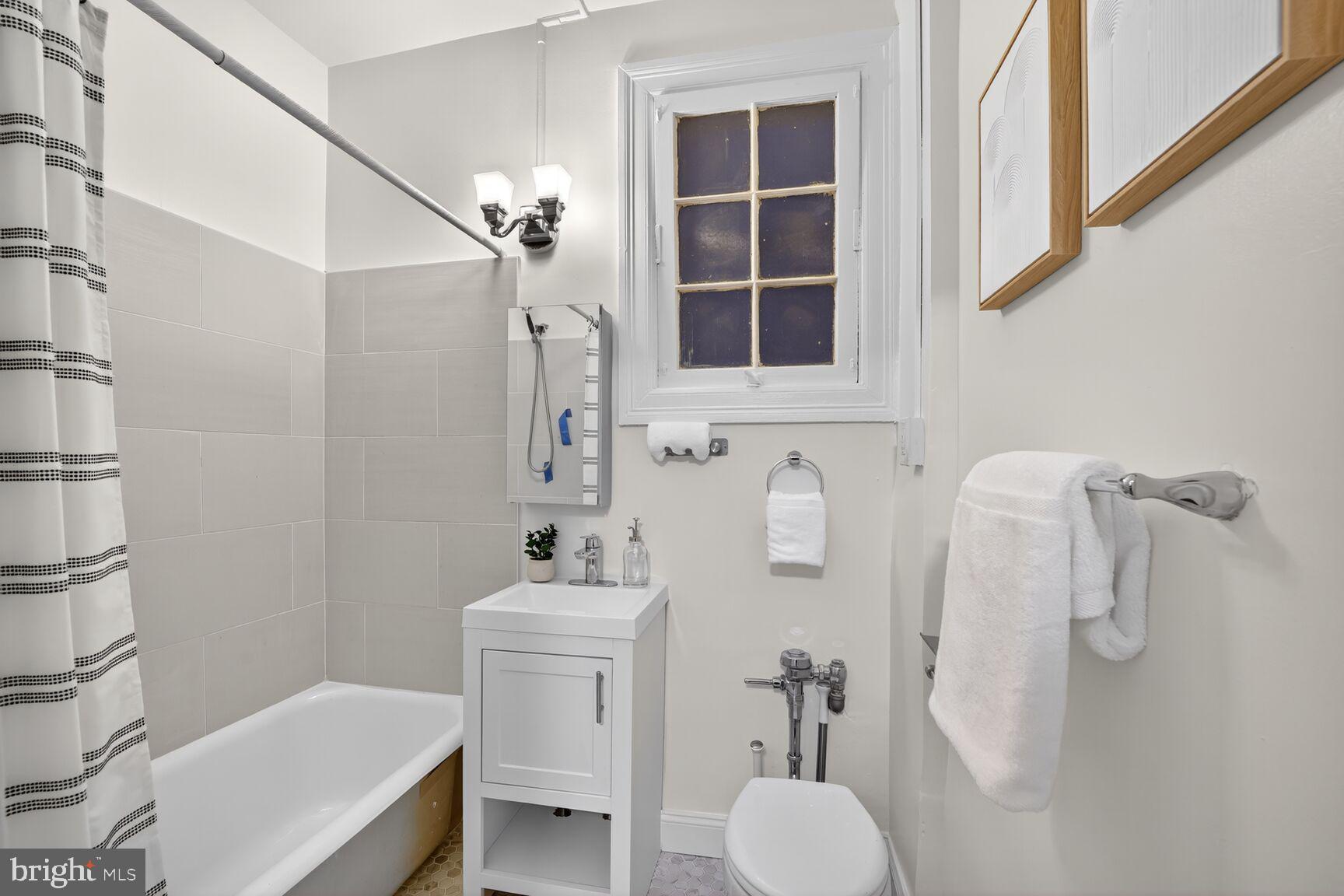 2707 ADAMS MILL ROAD NW 303