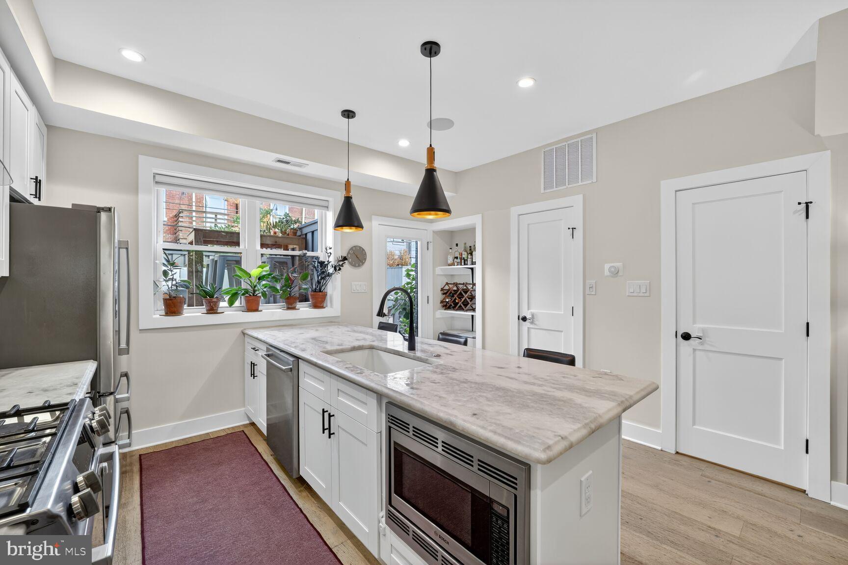 146 U STREET NE