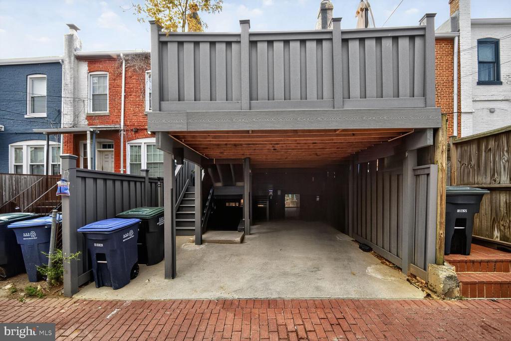 146 U STREET NE