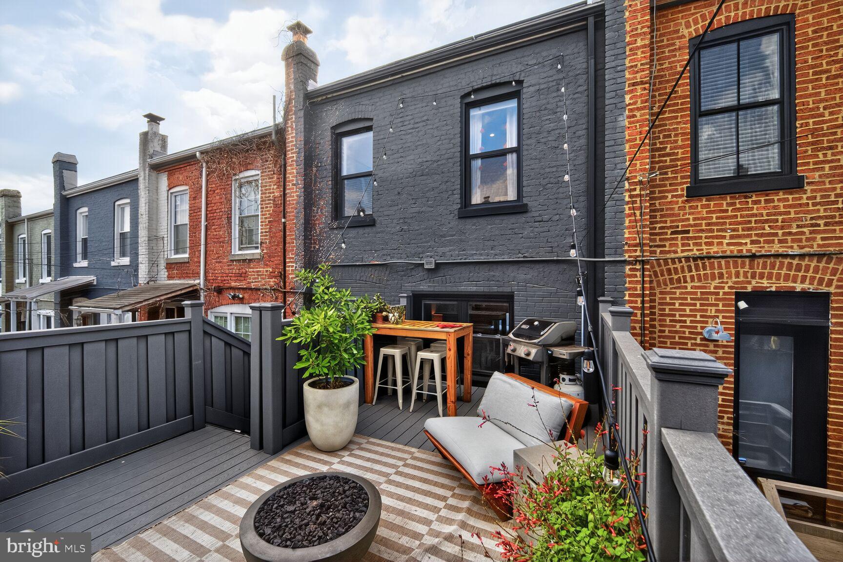 146 U STREET NE