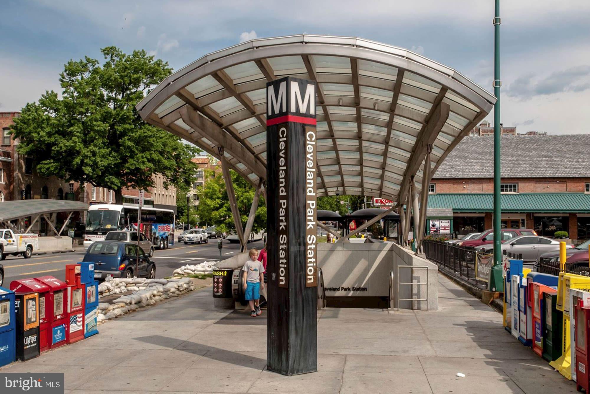 3543 QUEBEC STREET NW