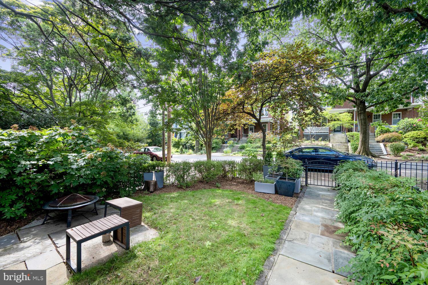 3543 QUEBEC STREET NW