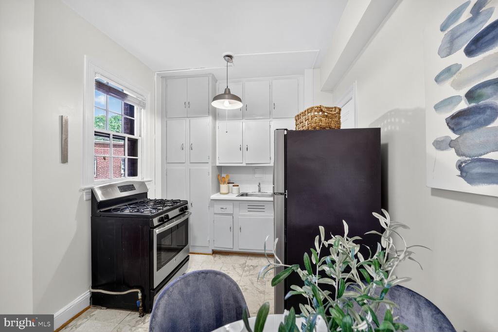 2707 ADAMS MILL ROAD NW 303