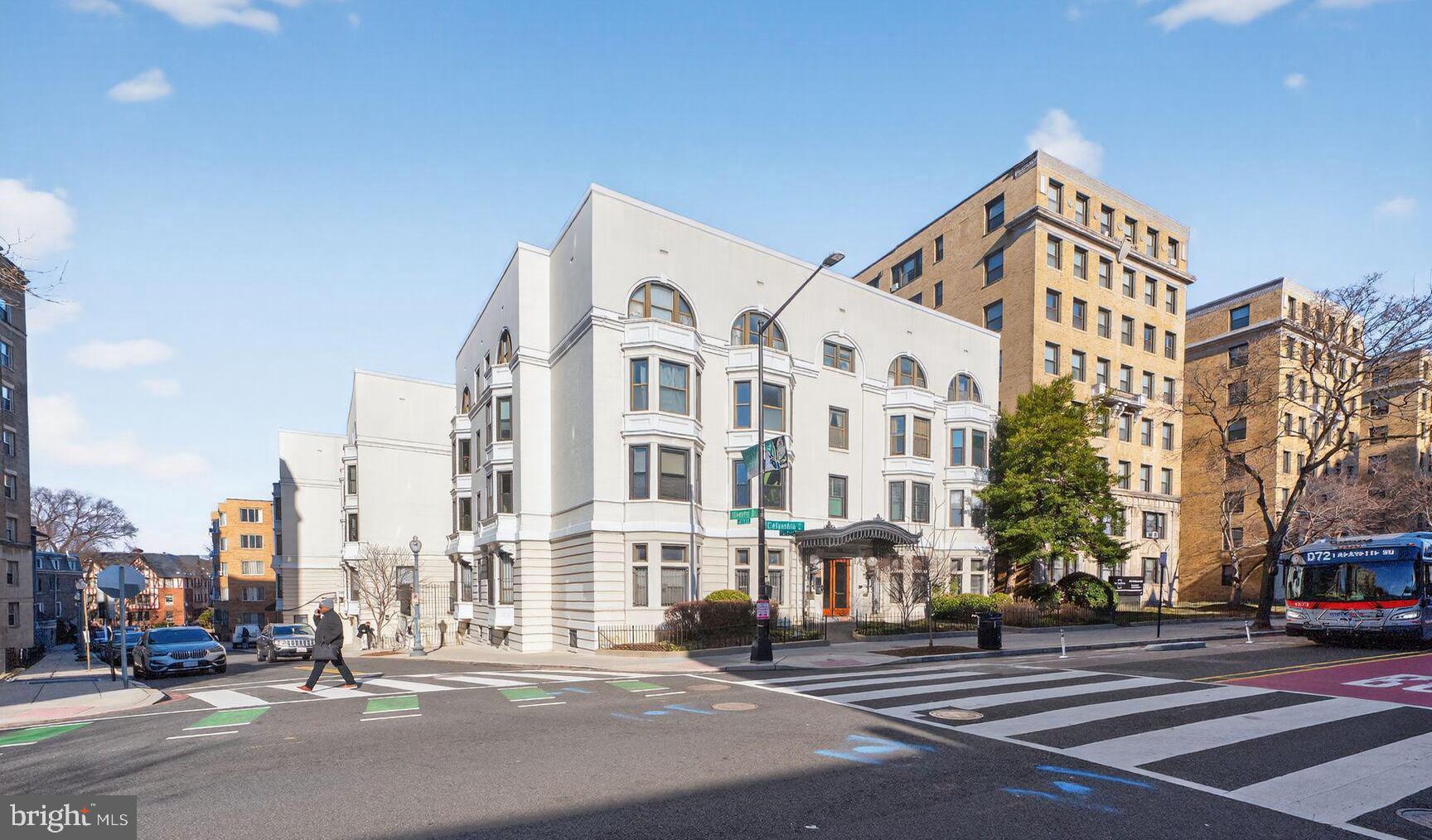 1669 COLUMBIA NW 313