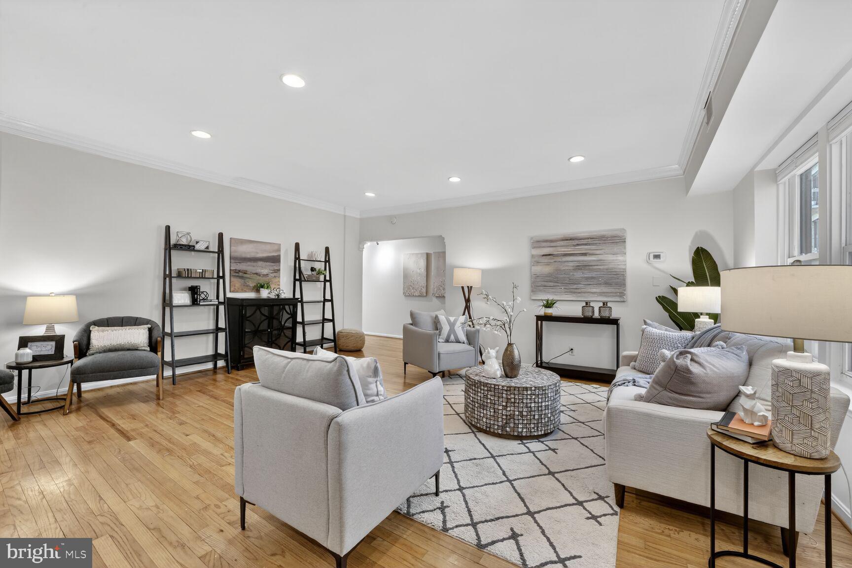 1669 COLUMBIA NW 313