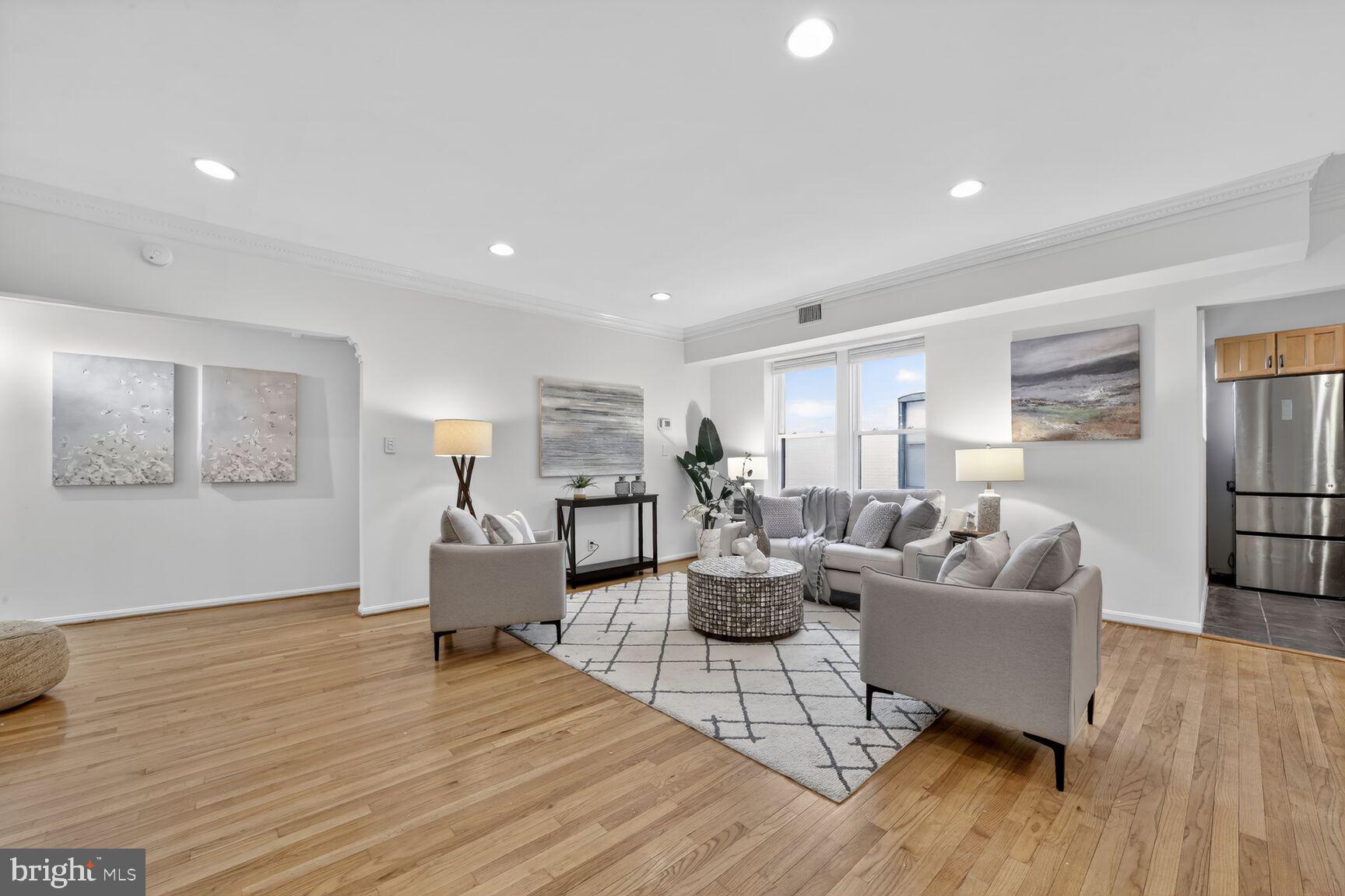 1669 COLUMBIA NW 313