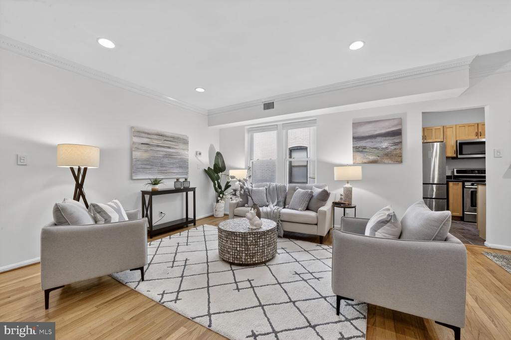 1669 COLUMBIA NW 313