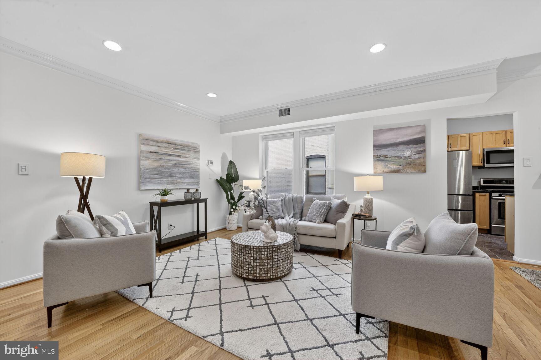 1669 COLUMBIA NW 313