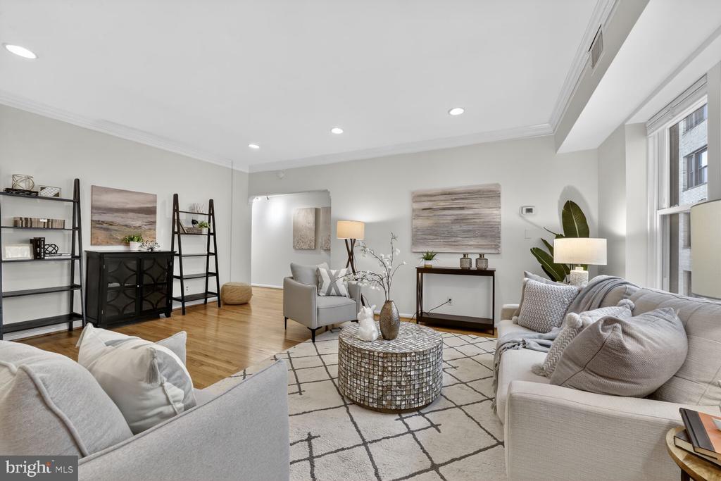 1669 COLUMBIA NW 313