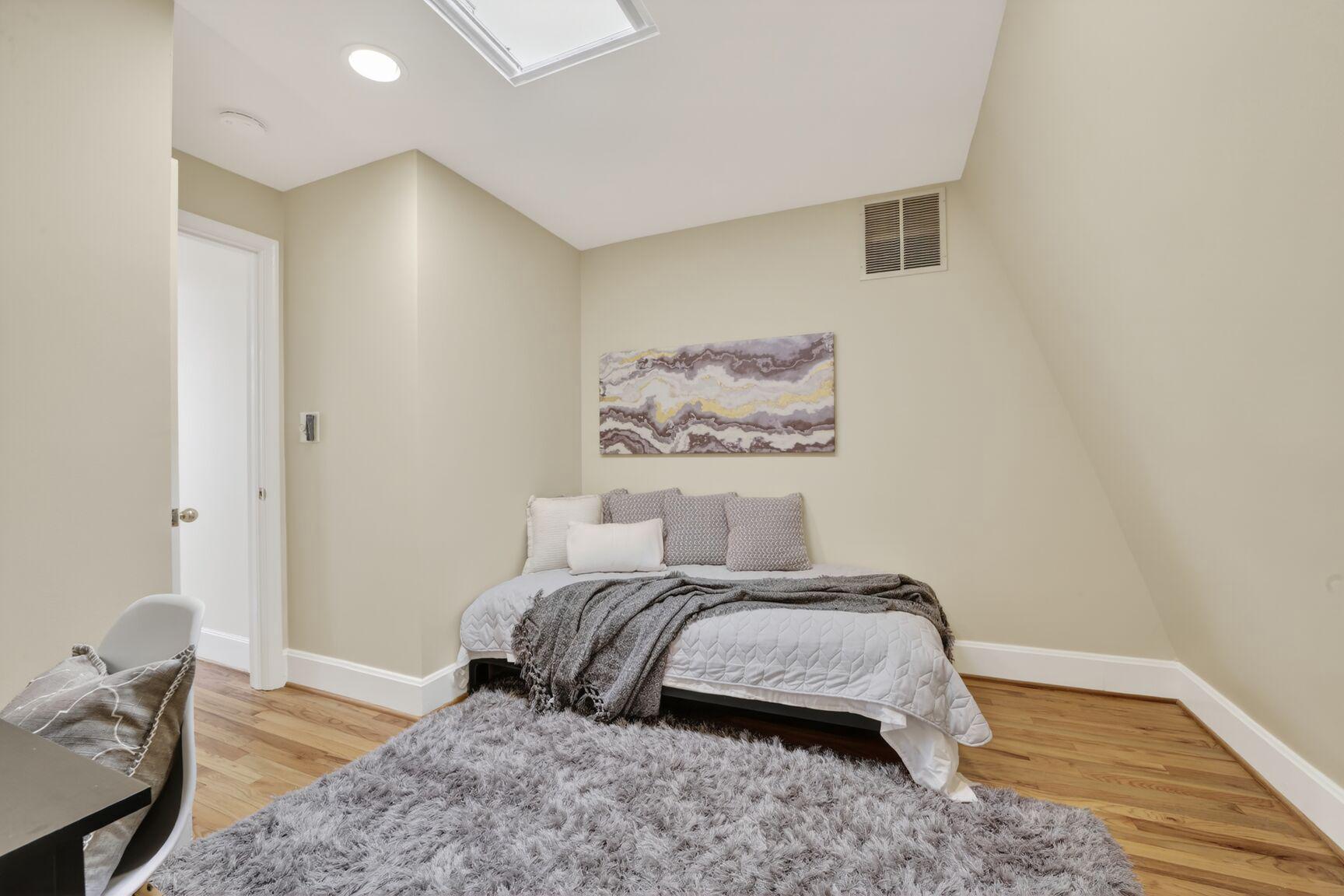 1415 21ST STREET NW PH-2D