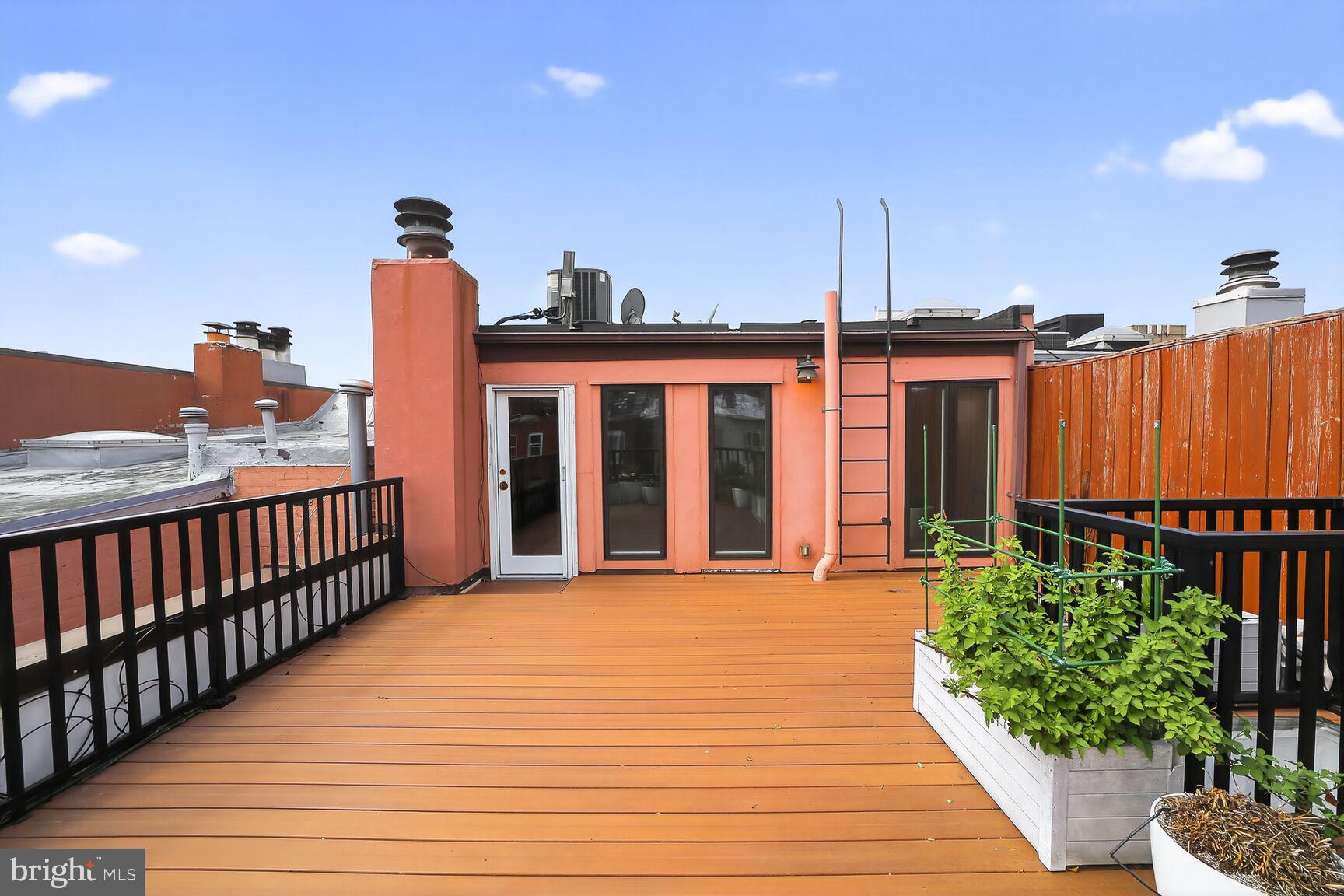 1415 21ST STREET NW PH-2D