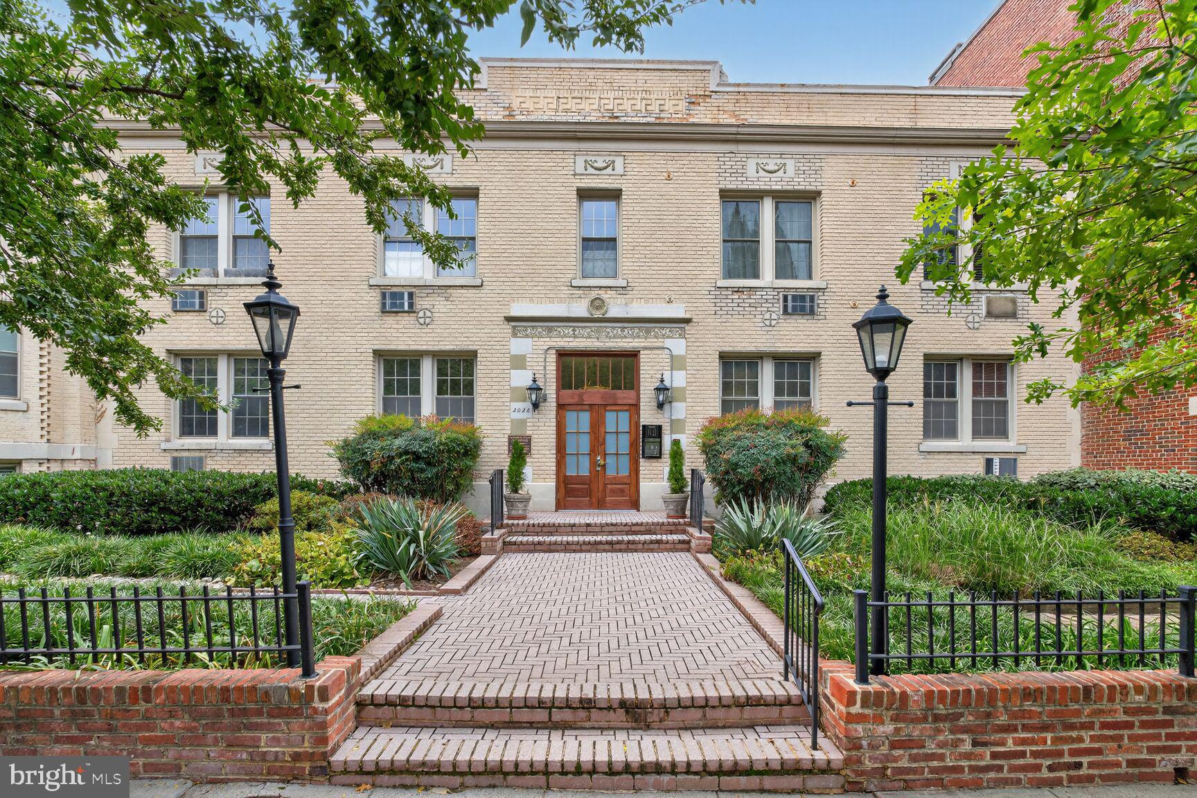 3026 WISCONSIN AVENUE NW 102