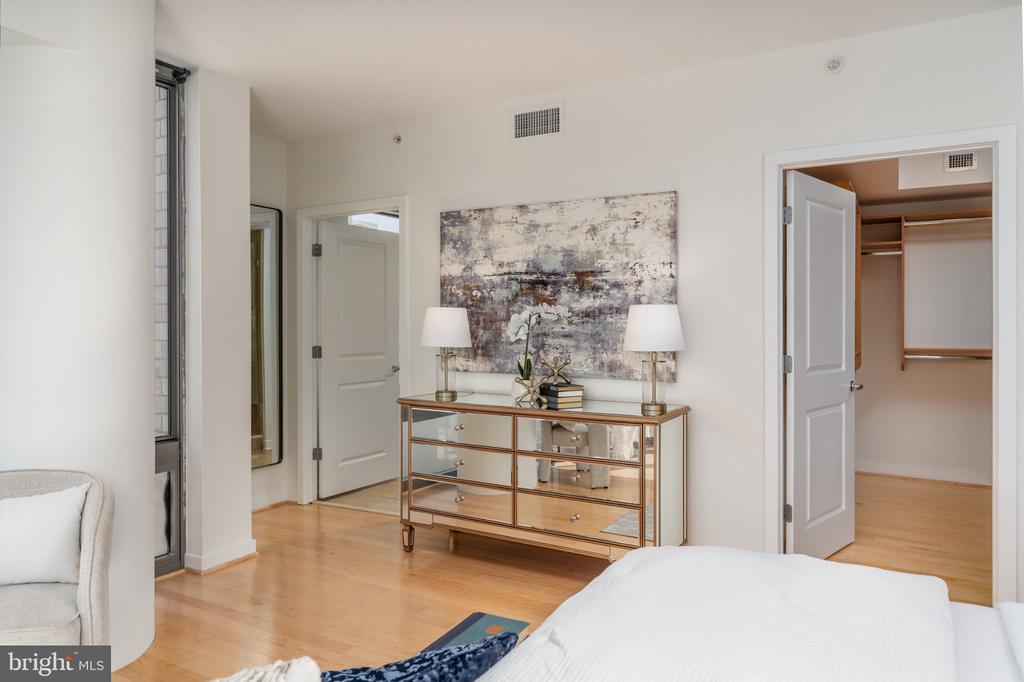 475 K STREET NW Unit: 615