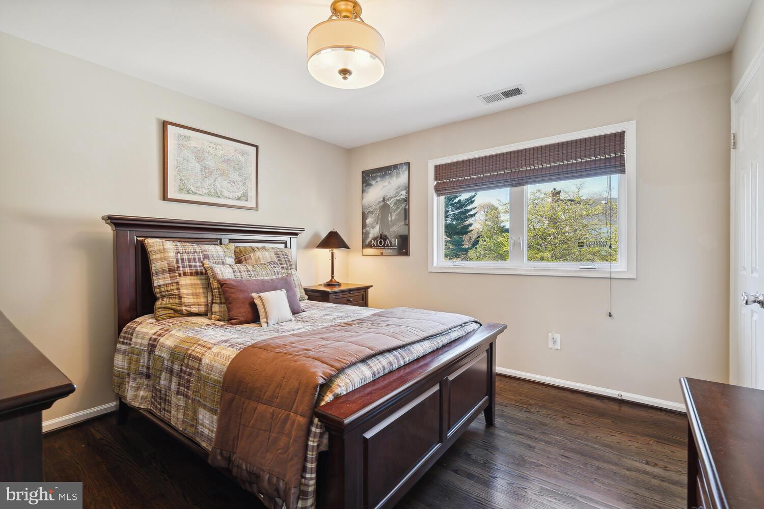 9427 Fox Hollow Dr