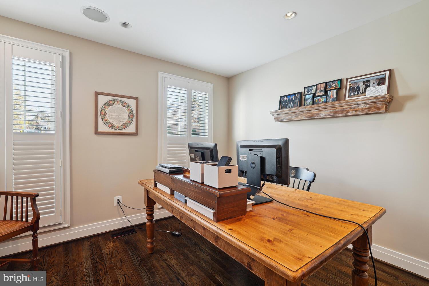 9427 Fox Hollow Dr