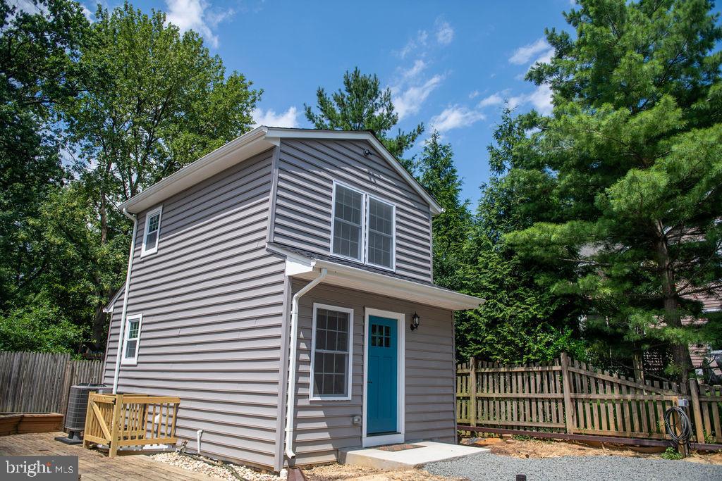 821 Summit Ave #A