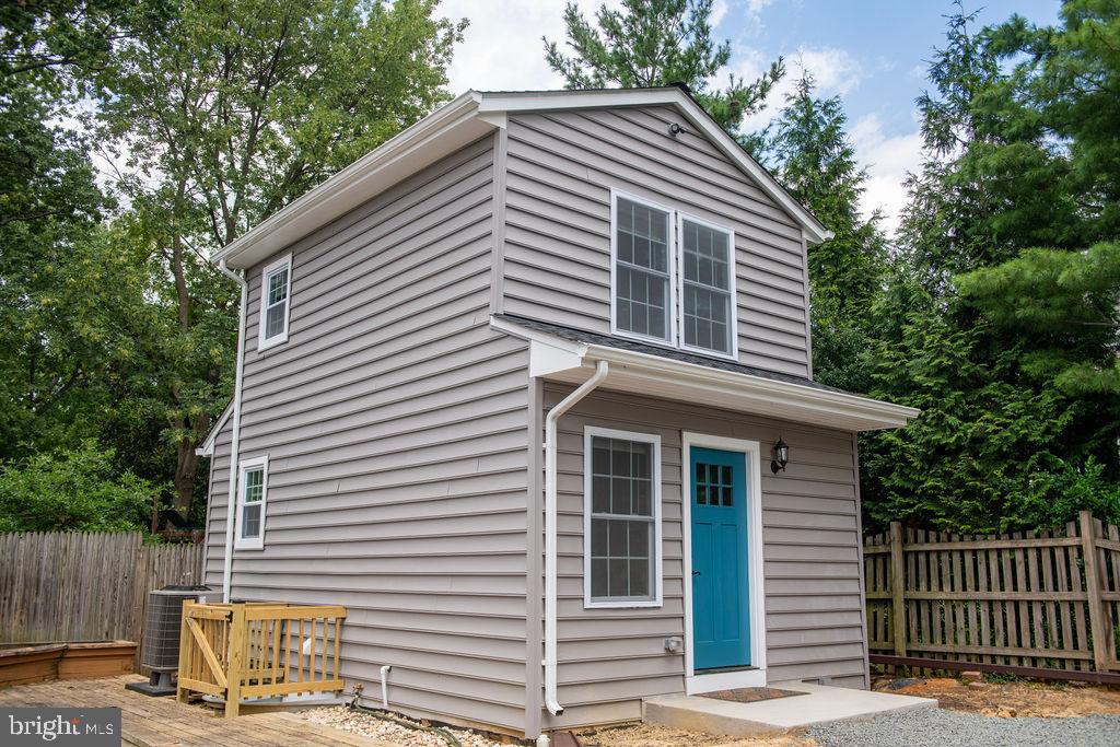821 Summit Ave #A