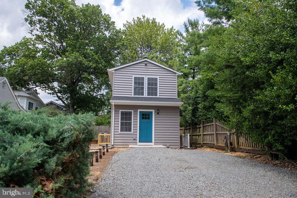 821 Summit Ave #A