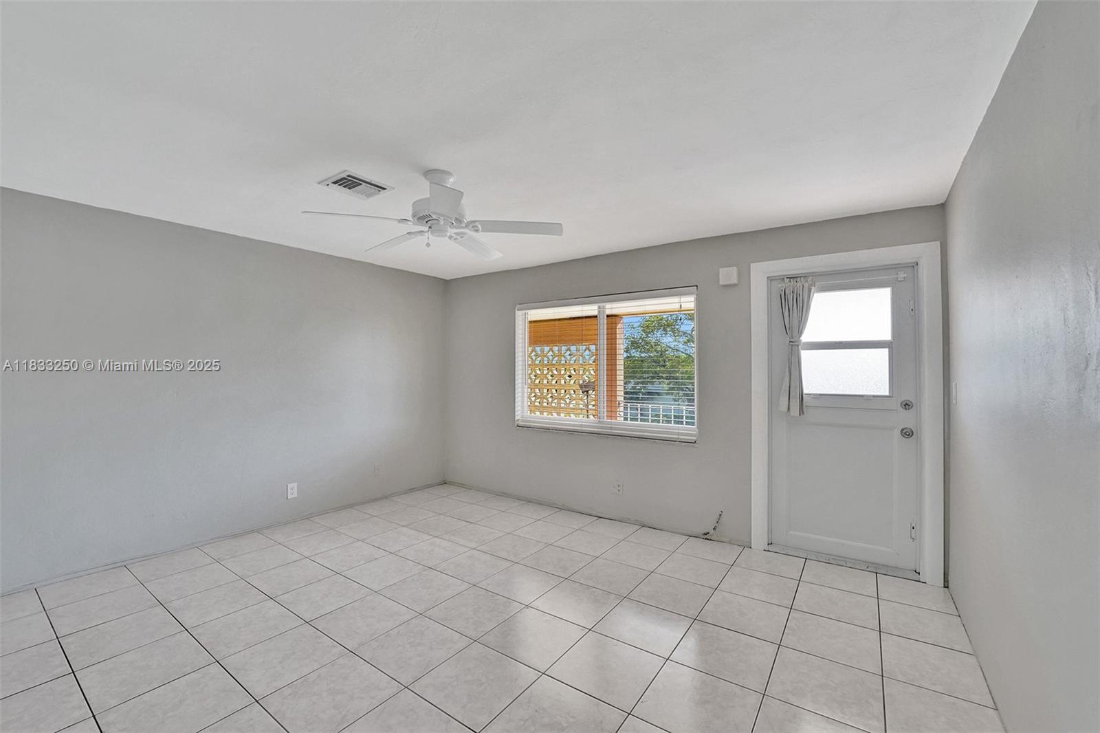 2909 Middle River Dr # 204