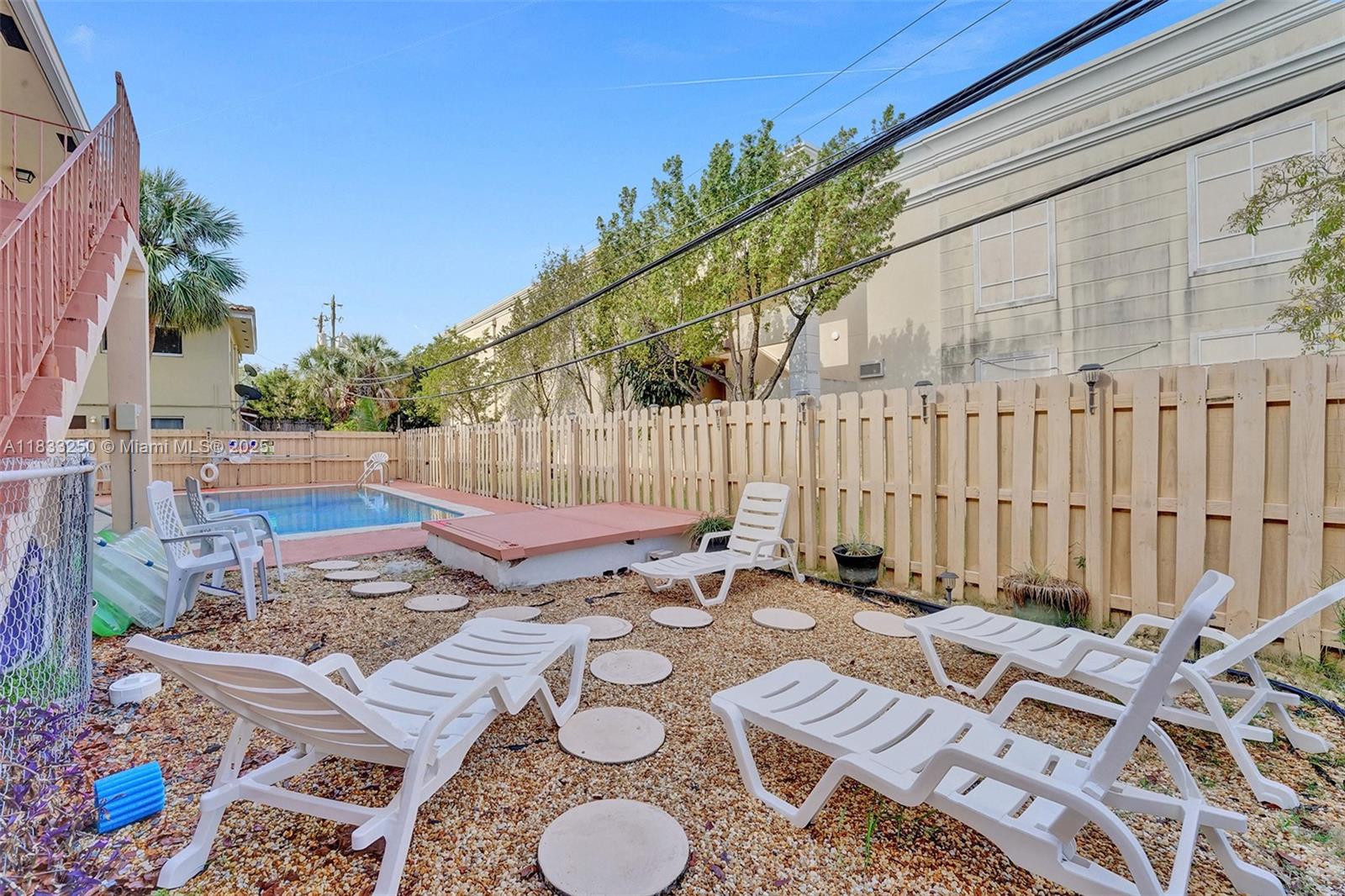 2909 Middle River Dr # 204