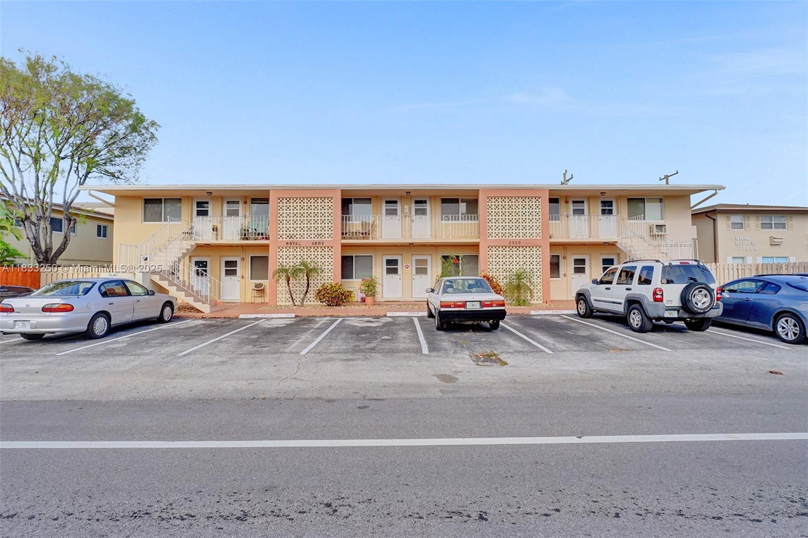 2909 Middle River Dr # 204