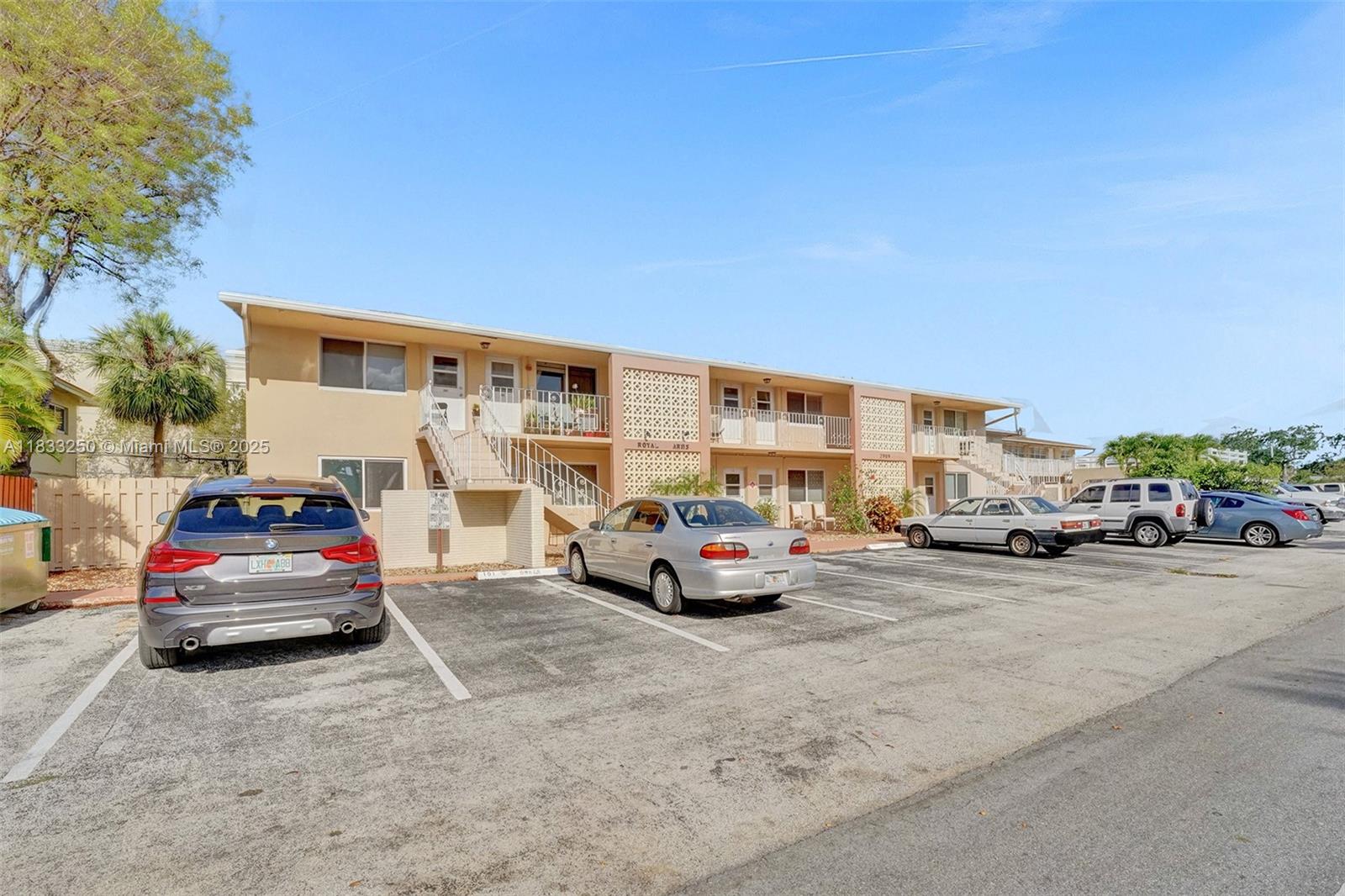 2909 Middle River Dr # 204