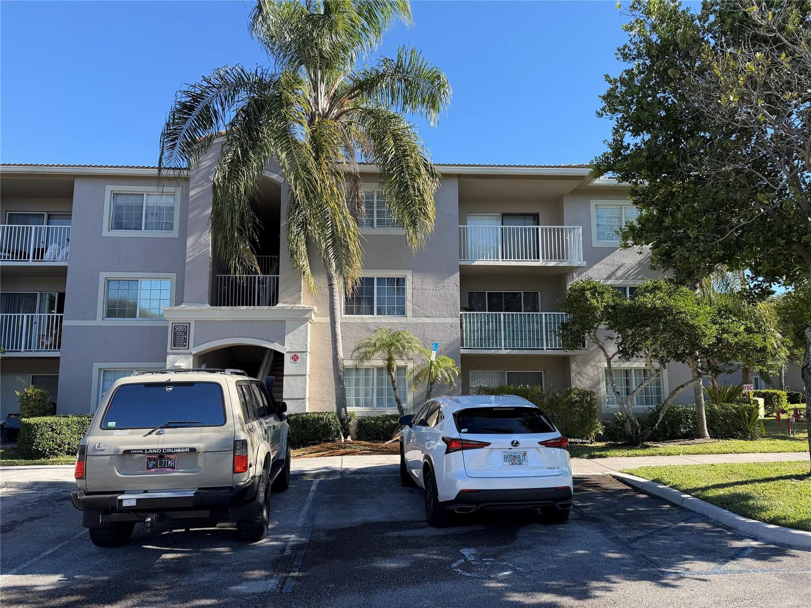 5005 Wiles Road # 307