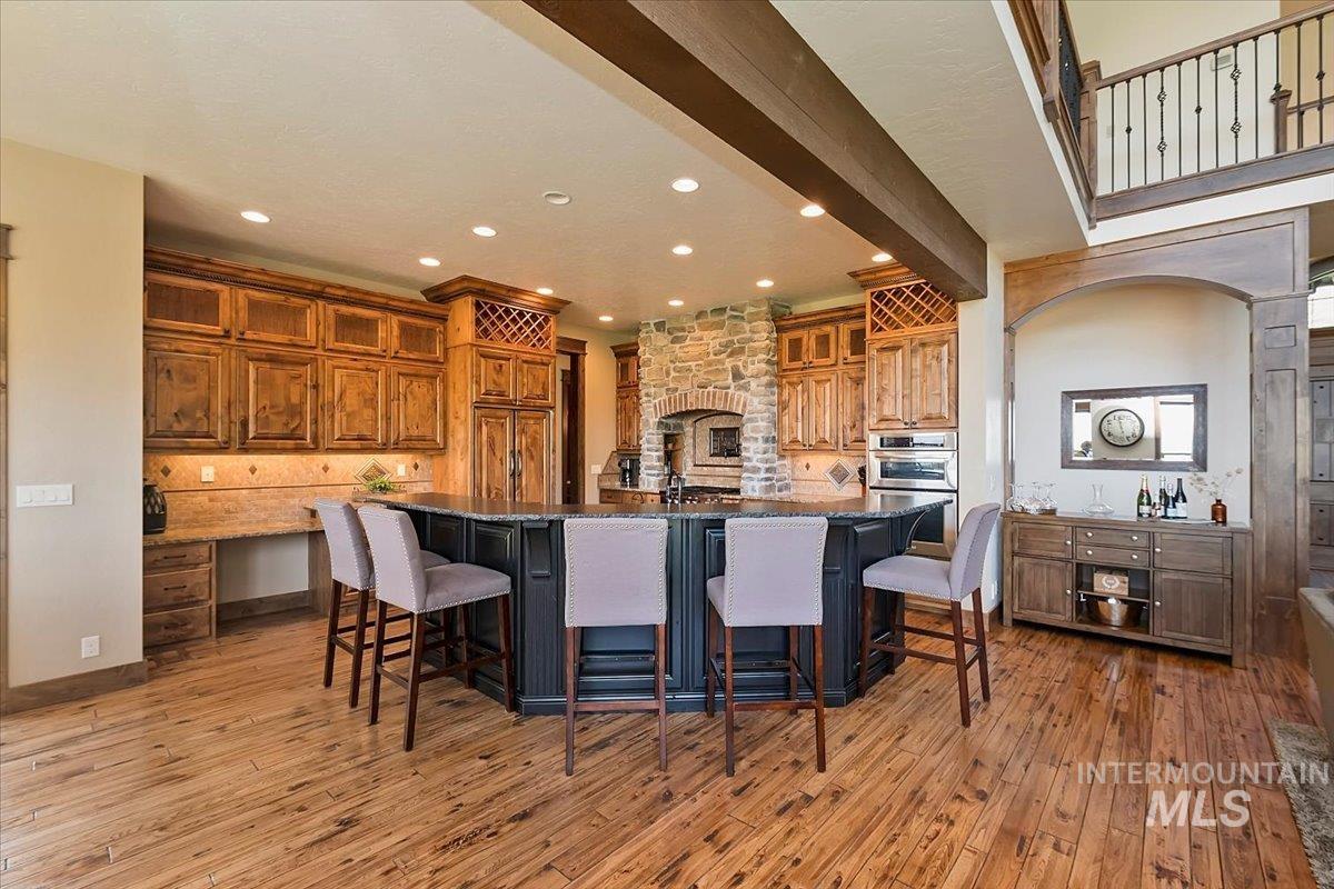 2937 E Table Rock Rd