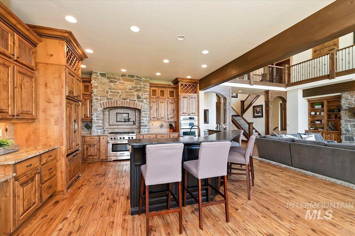 2937 E Table Rock Rd