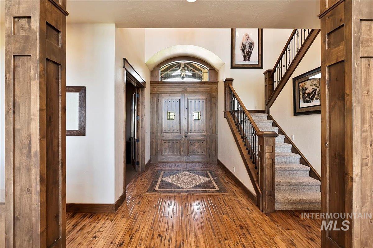 2937 E Table Rock Rd