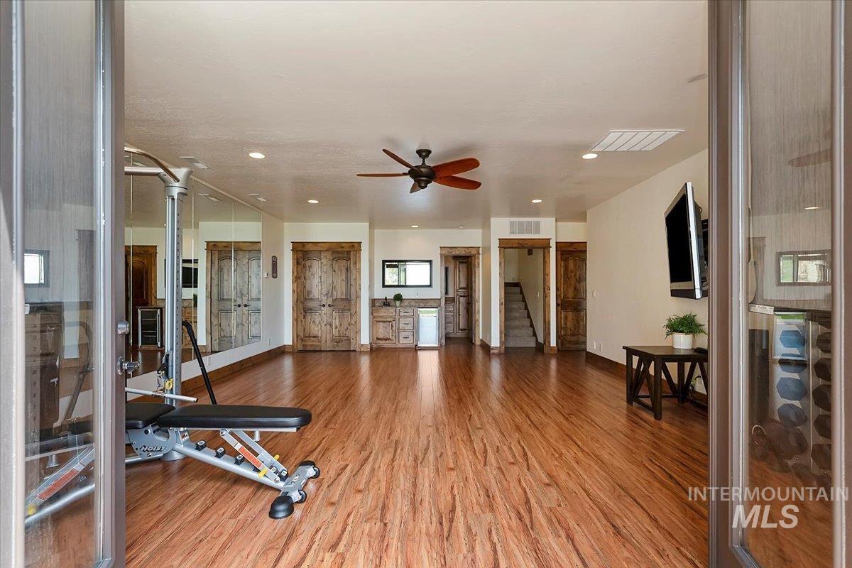 2937 E Table Rock Rd