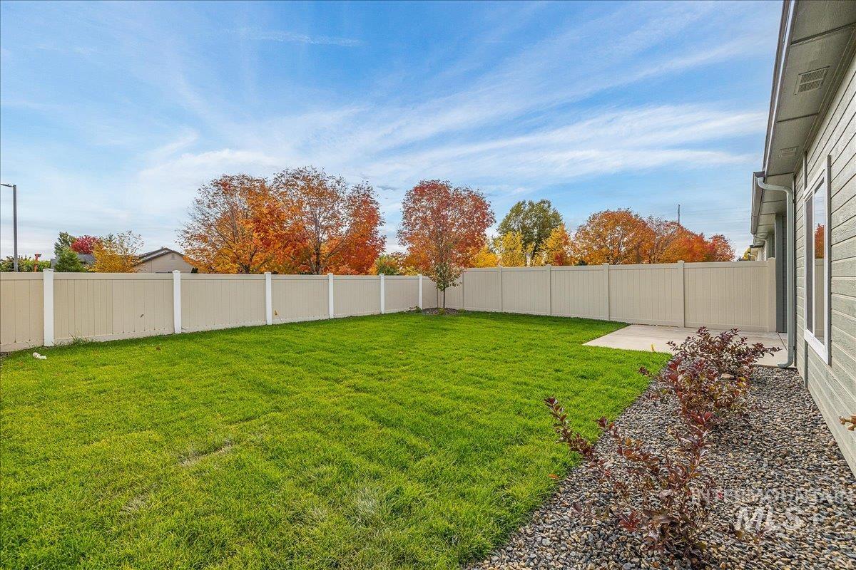 4934 N White Cap Lane