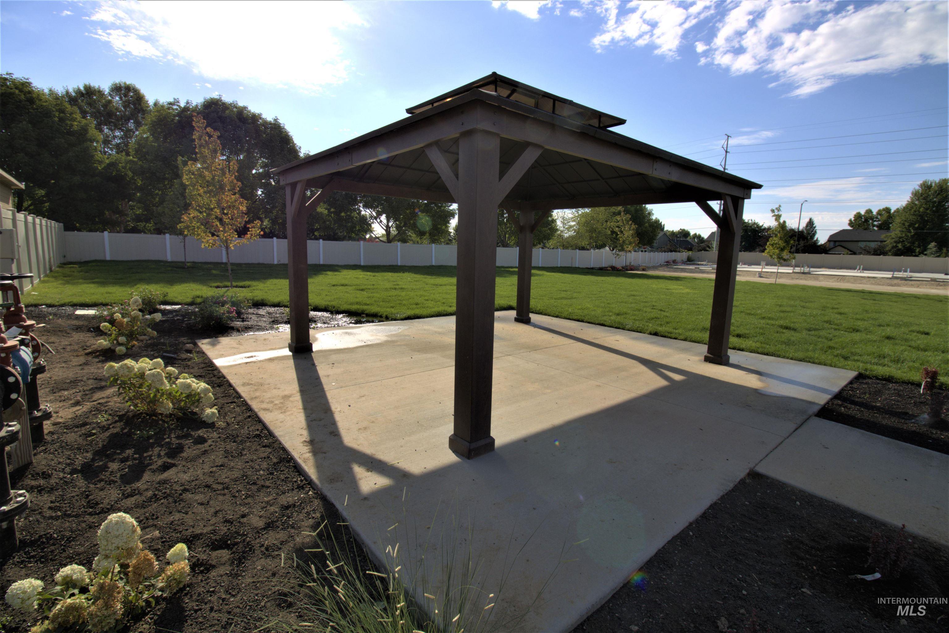 4934 N White Cap Lane