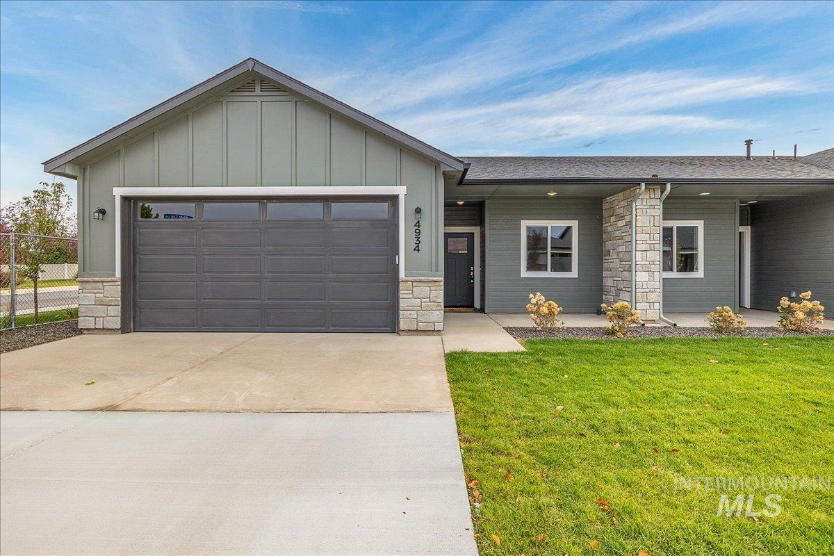 4934 N White Cap Lane