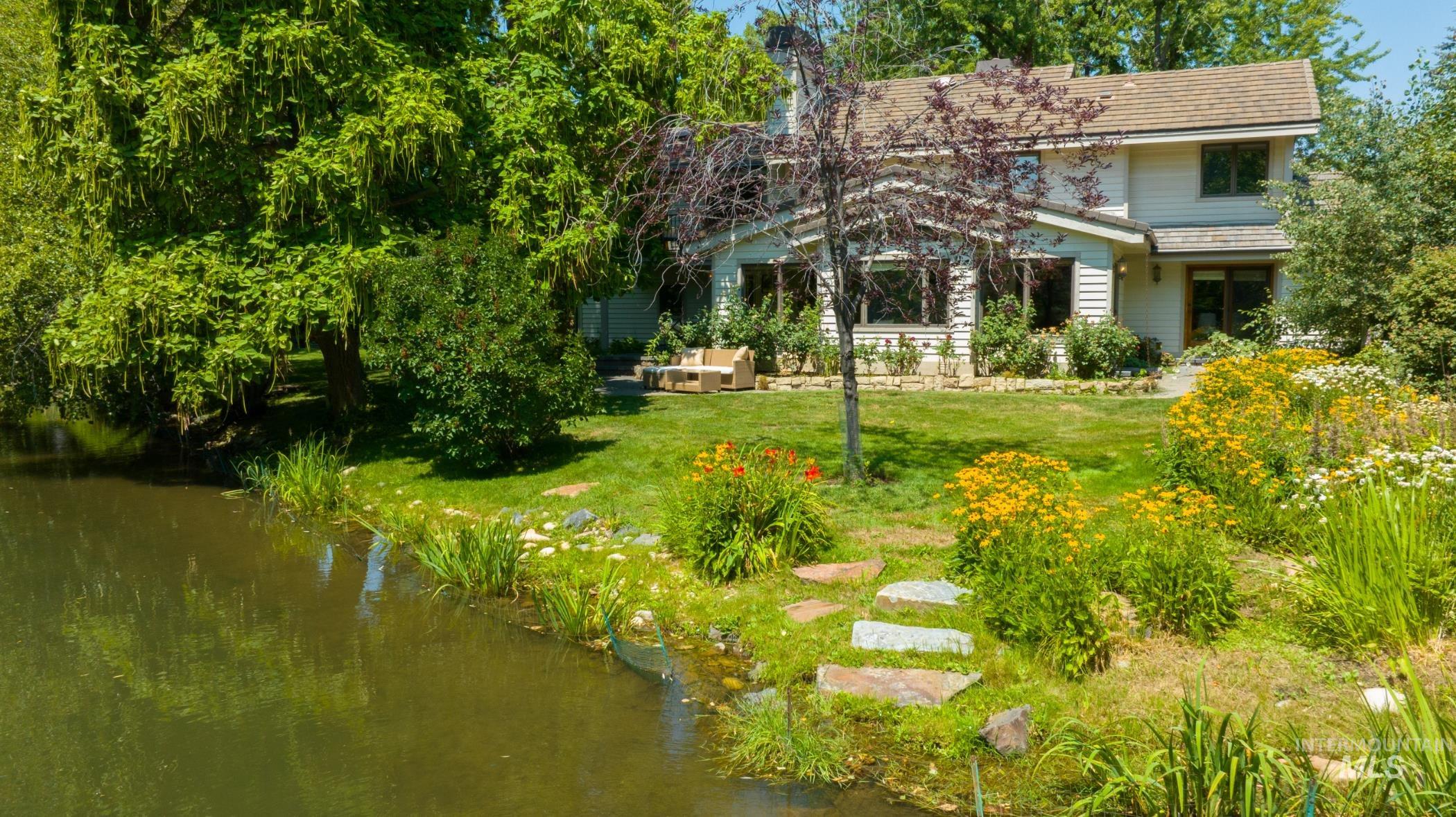 2057 S White Pine Lane