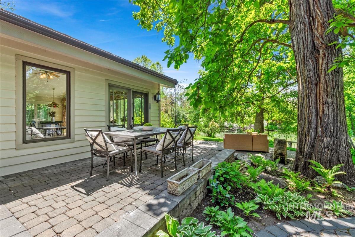 2057 S White Pine Lane