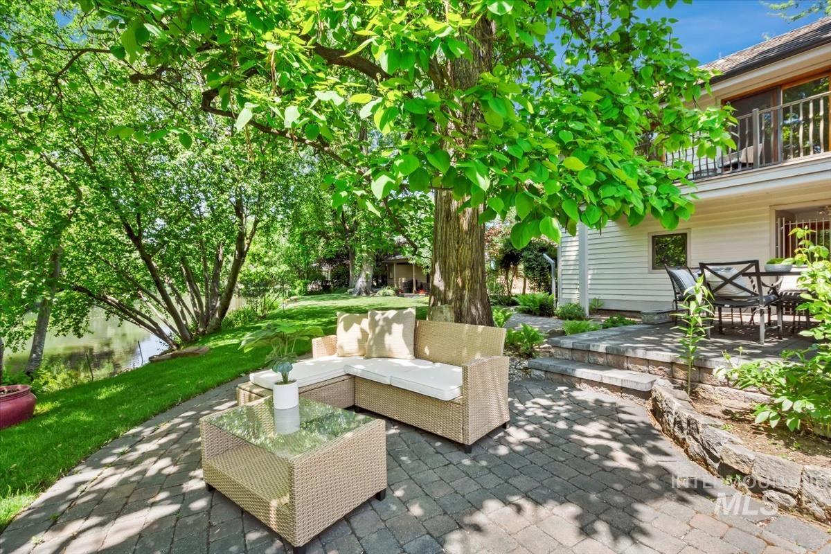 2057 S White Pine Lane