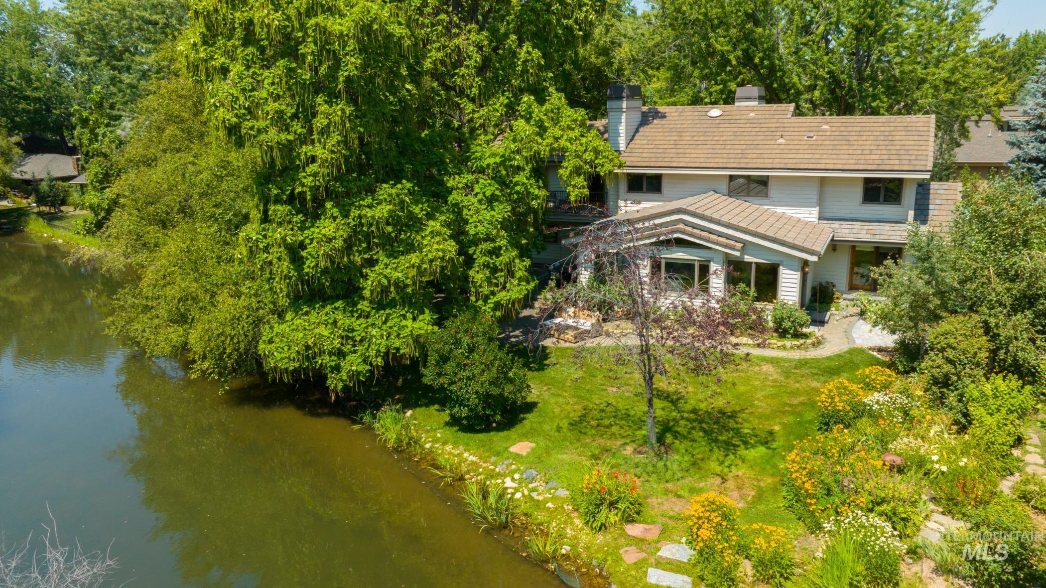 2057 S White Pine Lane