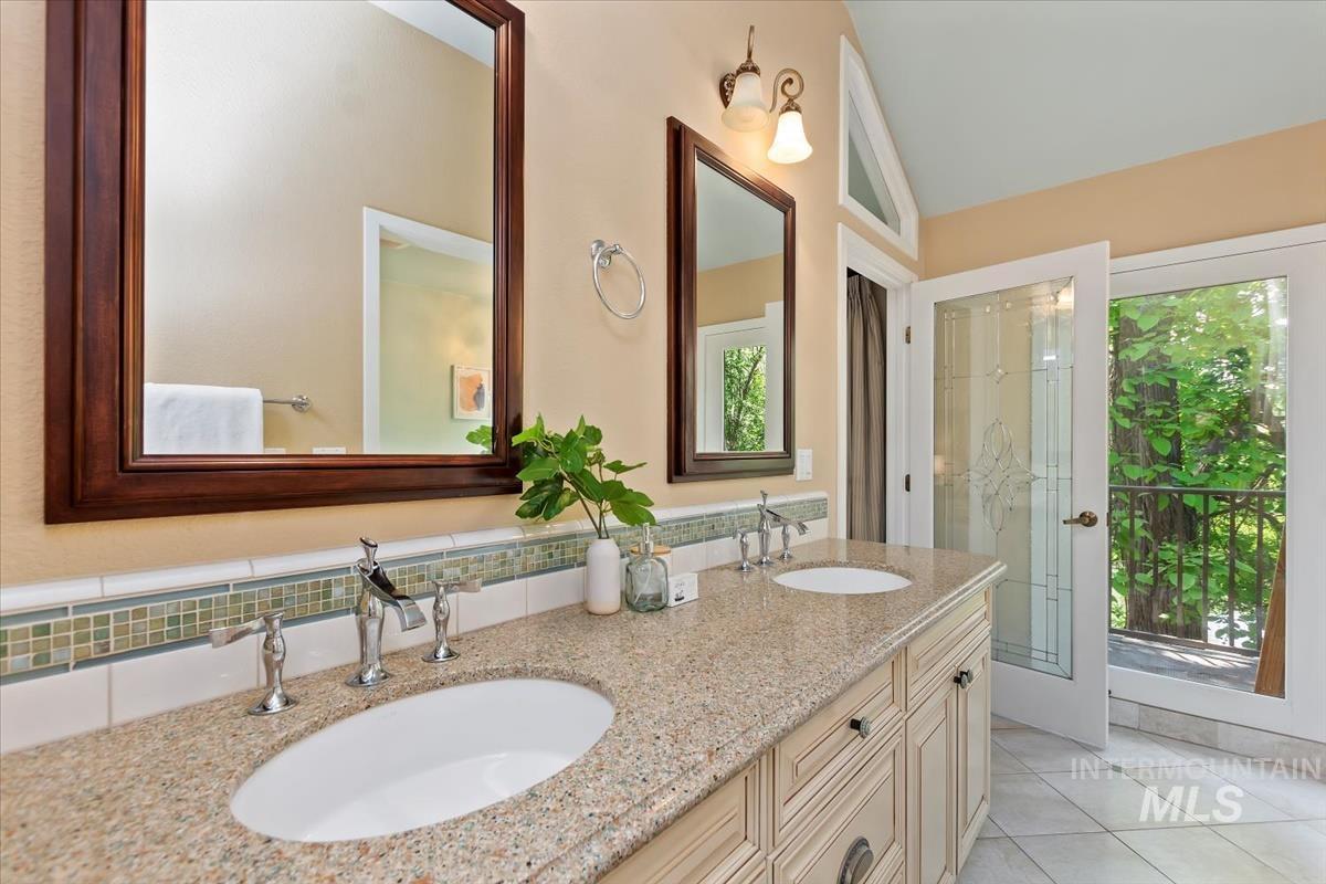 2057 S White Pine Lane