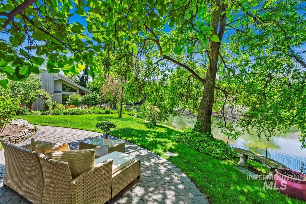 2057 S White Pine Lane