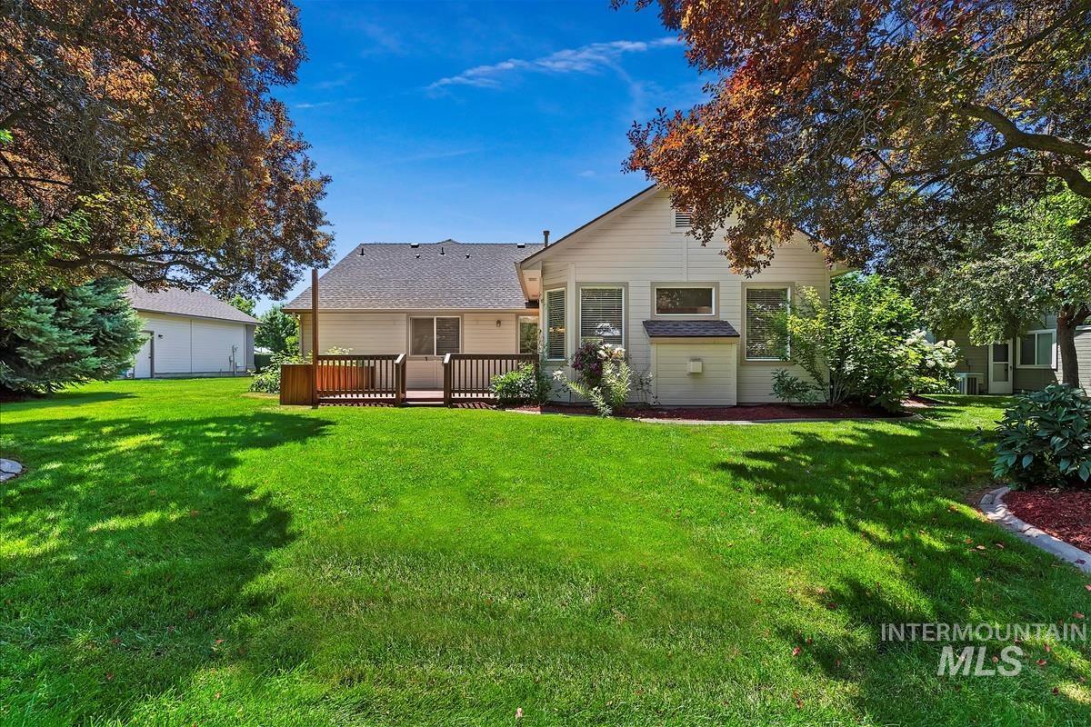 12370 W Meadow Wood Dr