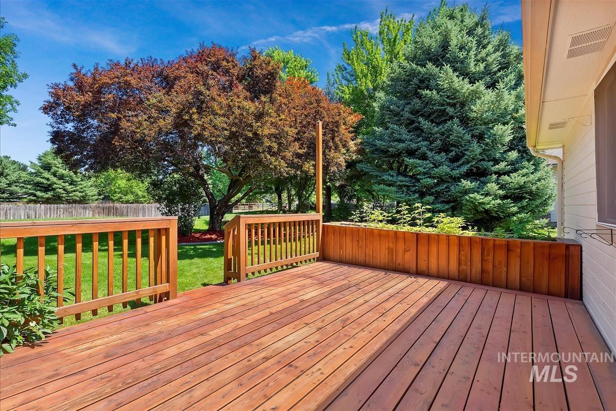 12370 W Meadow Wood Dr