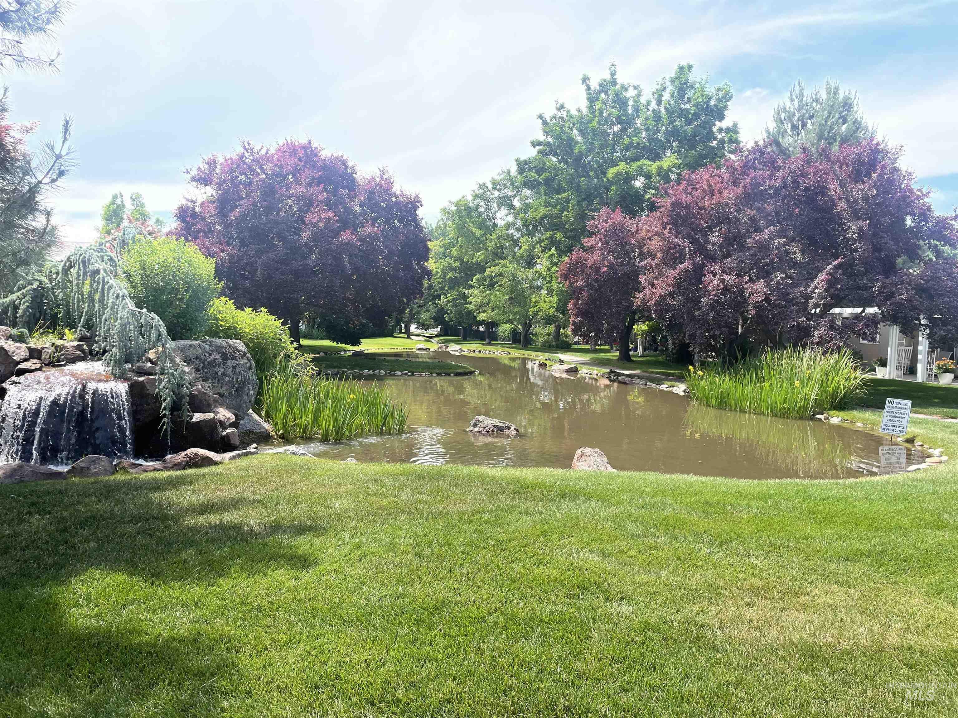 12370 W Meadow Wood Dr