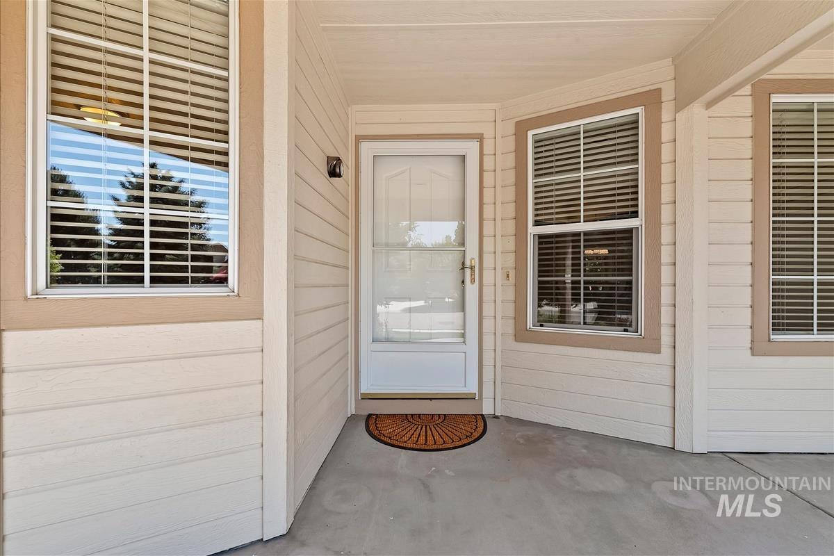 12370 W Meadow Wood Dr