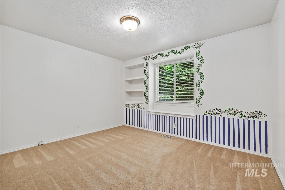 12370 W Meadow Wood Dr